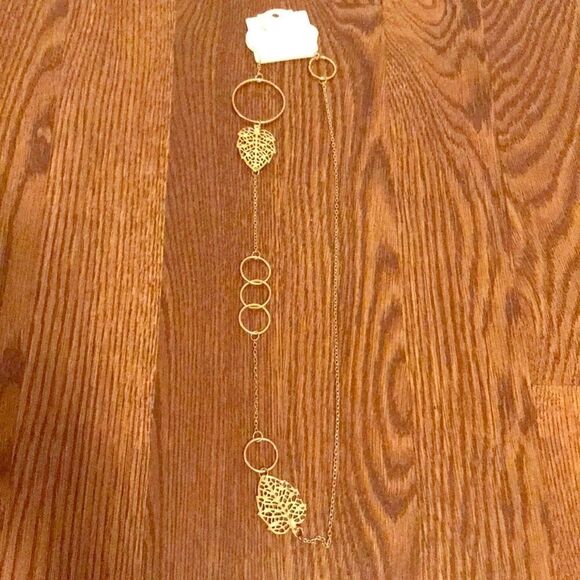 NWT Simple Gold Leaf Circle Necklace Long - Picture 1 of 1